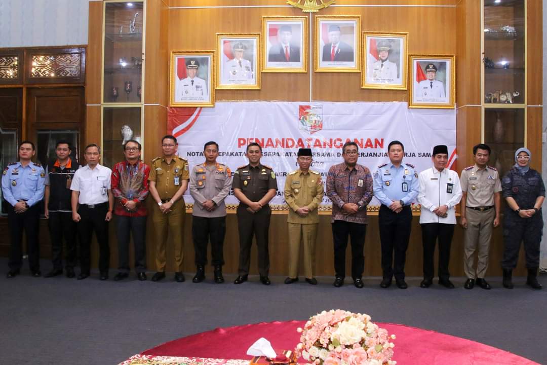 Pemkab Lampura Lakukan Penandatanganan Bersama Instansi Vertikal dan BUMN Dalam Pembentukan MPP