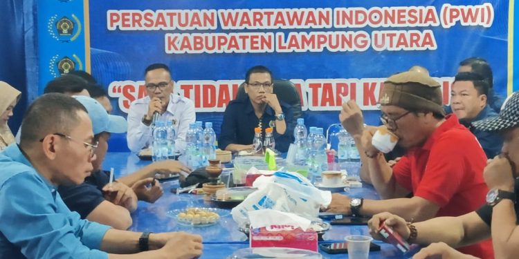 Halal bi Halal Wira Puji PWI Lampura