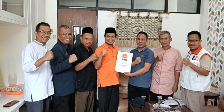 DPP Partai PKS Keluarkan Surat Rekomendasi Usung Pasangan Ali Rahman Pada Pemilihan Bupati dan Wakil Bupati Way Kanan
