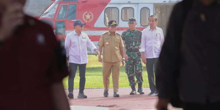 Disambut PJ Gubenur, Presiden Jokowi Widodo Telah Tiba Di Provinsi Lampung