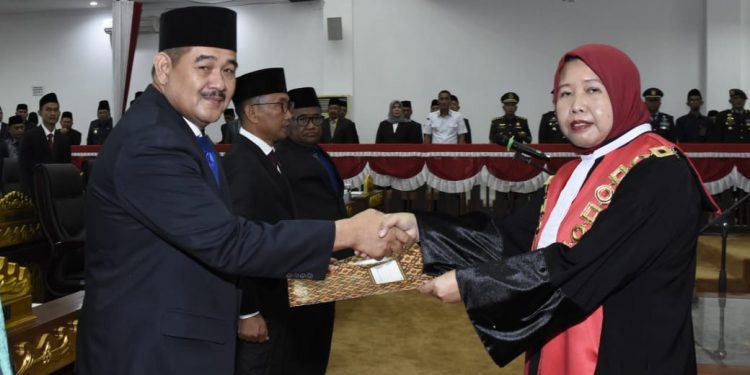 Busroni ditetapkan Pimpin DPRD Tubaba Periode 2024-2029.