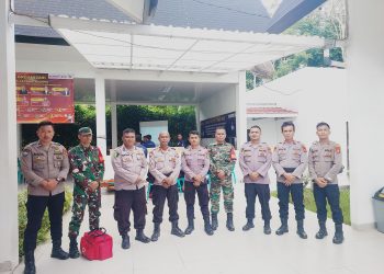 Sie Dokkes Polres Tulang Bawang Barat Cek Kesehatan Personil, Pastikan Kesehatan Saat Sidang Pleno Penghitungan Suara Tingkat PPK