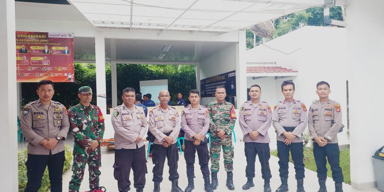 Sie Dokkes Polres Tulang Bawang Barat Cek Kesehatan Personil, Pastikan Kesehatan Saat Sidang Pleno Penghitungan Suara Tingkat PPK