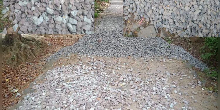 Diduga pembangunan jalan lapen tidak bertuan