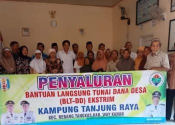 Kepala Kampung Tanjung Raya Salurkan BLT-DD Tahap Akhir Tahun 2024