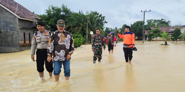 Busroni, ketua DPRD Tubaba kunjungi lokasi banjir