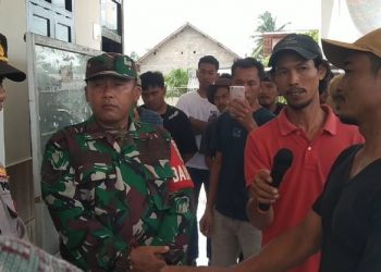 Diduga tanah Fasum yang diperjualbelikan oknum Pemerintah Tiyuh, Ratusan warga Tiyuh Balam Jaya gelar orasi.