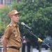 Hari Pertama Kerja, Wabup Lampura Romli Pimpin Apel
