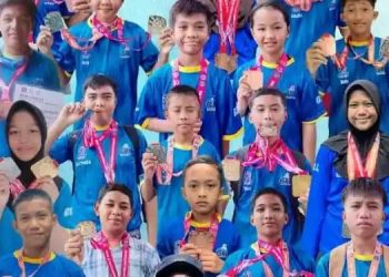Harumkan Nama Daerah, GRL Way Kanan Raih 36 Medali pada Event Rektor Cup Swimming Competition UMKO