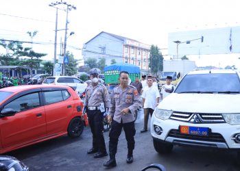 Pastikan Kedatangan Bupati dan Wakil Bupati Kondusif, Kapolres Lampung Utara Terjukan Personil