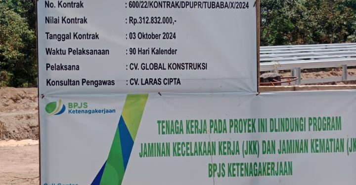 Dipapan pekerjaan Pembangunan Taman Wisata Pemancingan sedang faktanya hanya rehab kolam.