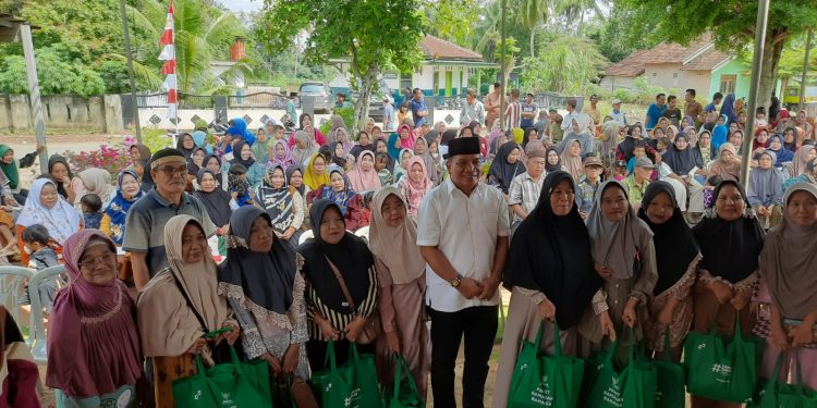 Pulang Kampung Aprozi Bagikan Ribuan Paket Ramadhan Bahagia