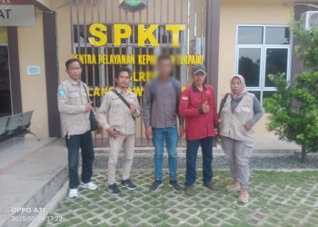 Saat suami dipenjara, istri bersama pria idaman lain