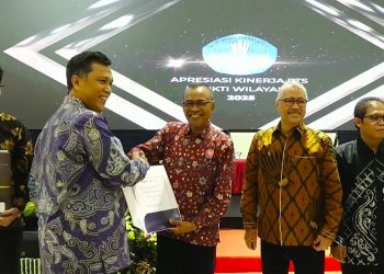 Dari Kampus Untuk Negeri : Universitas Muhammadiyah Kotabumi Raih 2 Penghargaan dari LLDIKTI Wilayah 2