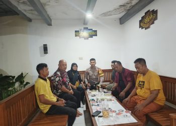 Astaga! Diduga Ketua RT & istri orang digrebek telanjang dikosan