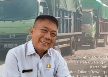 Warga Menjerit Jalan Hotmix Rusak Akibat Truk Sagu